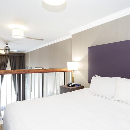 Sandman Hotel & Suites Calgary South Esterno foto