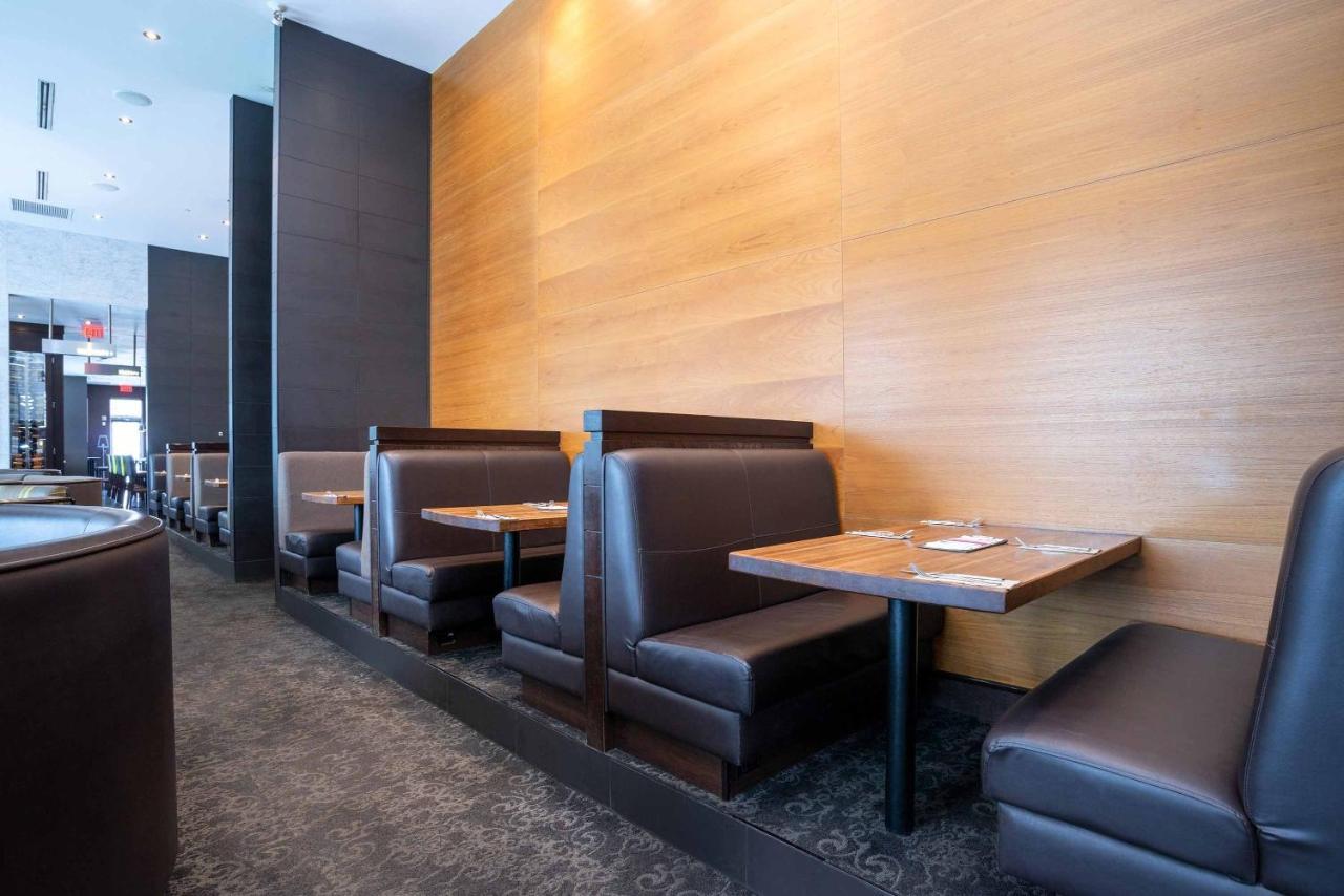 Sandman Hotel & Suites Calgary South Esterno foto