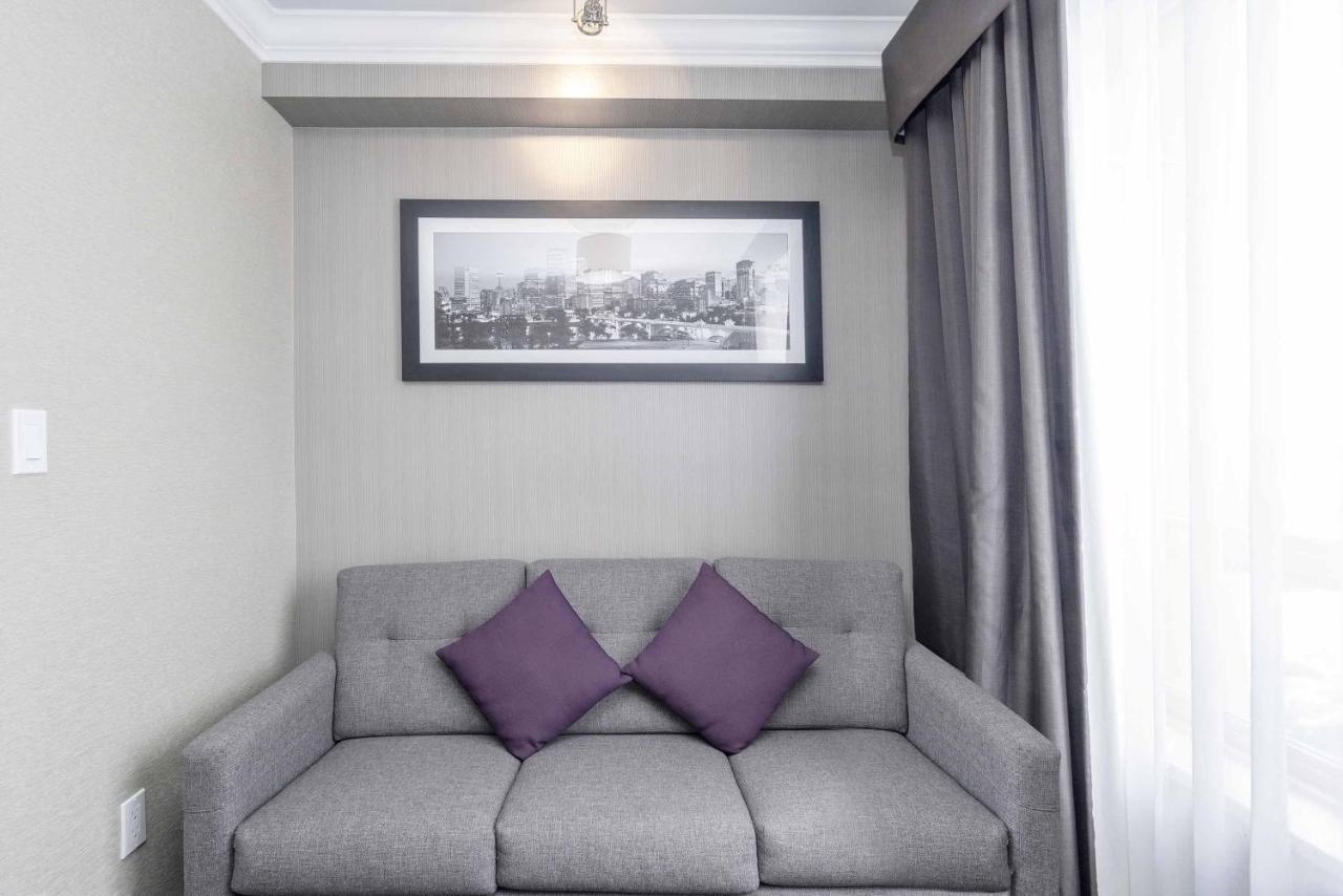 Sandman Hotel & Suites Calgary South Esterno foto