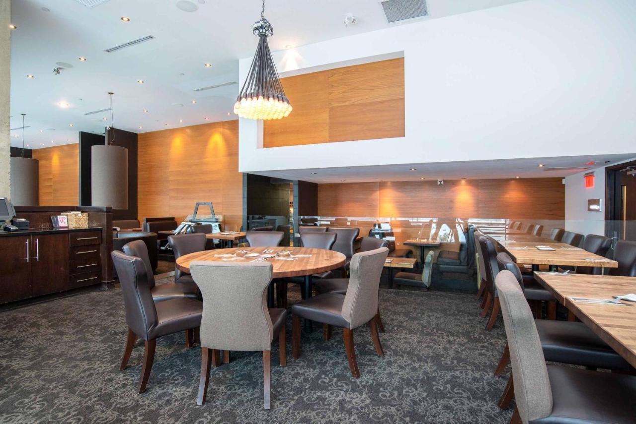 Sandman Hotel & Suites Calgary South Esterno foto