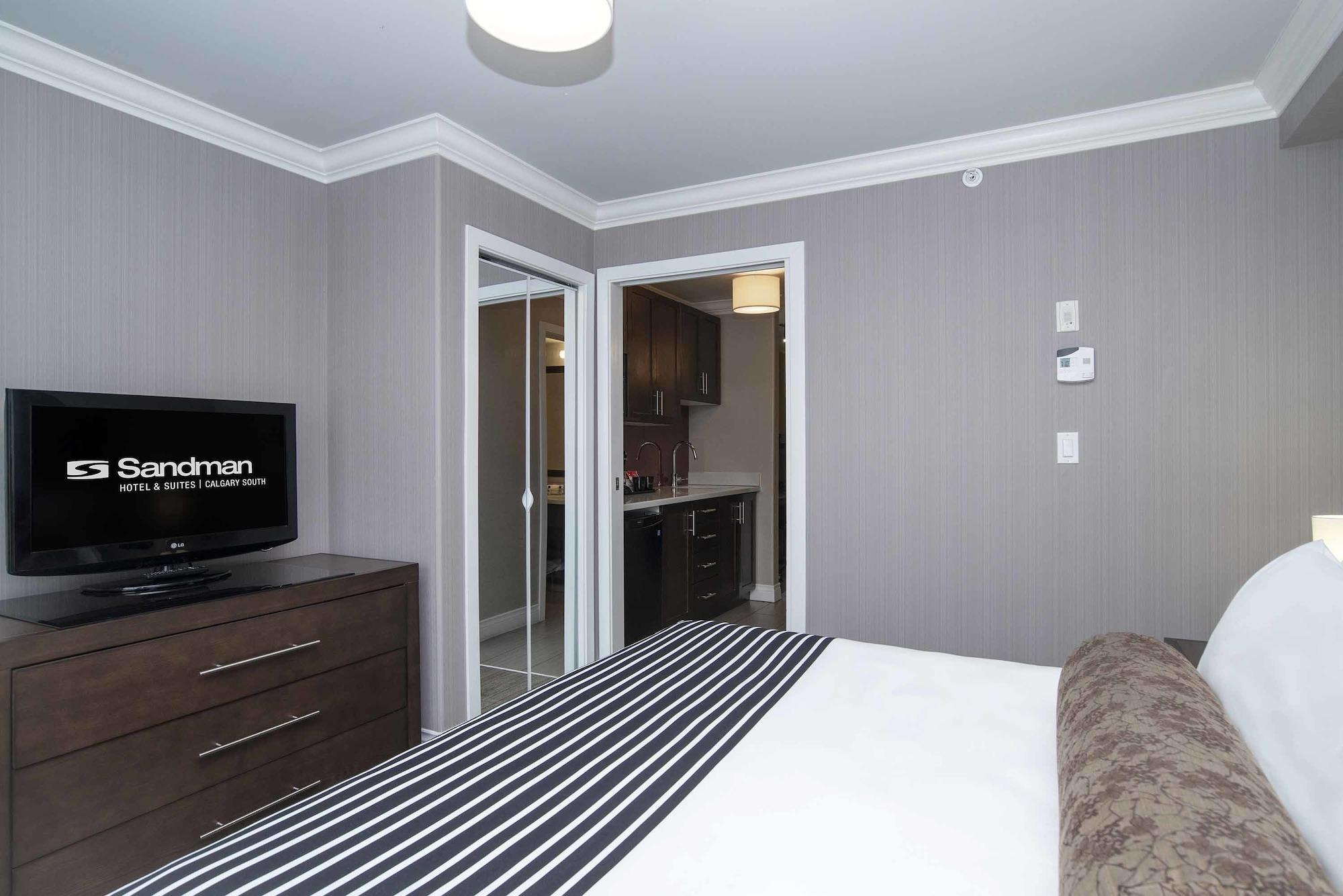 Sandman Hotel & Suites Calgary South Esterno foto