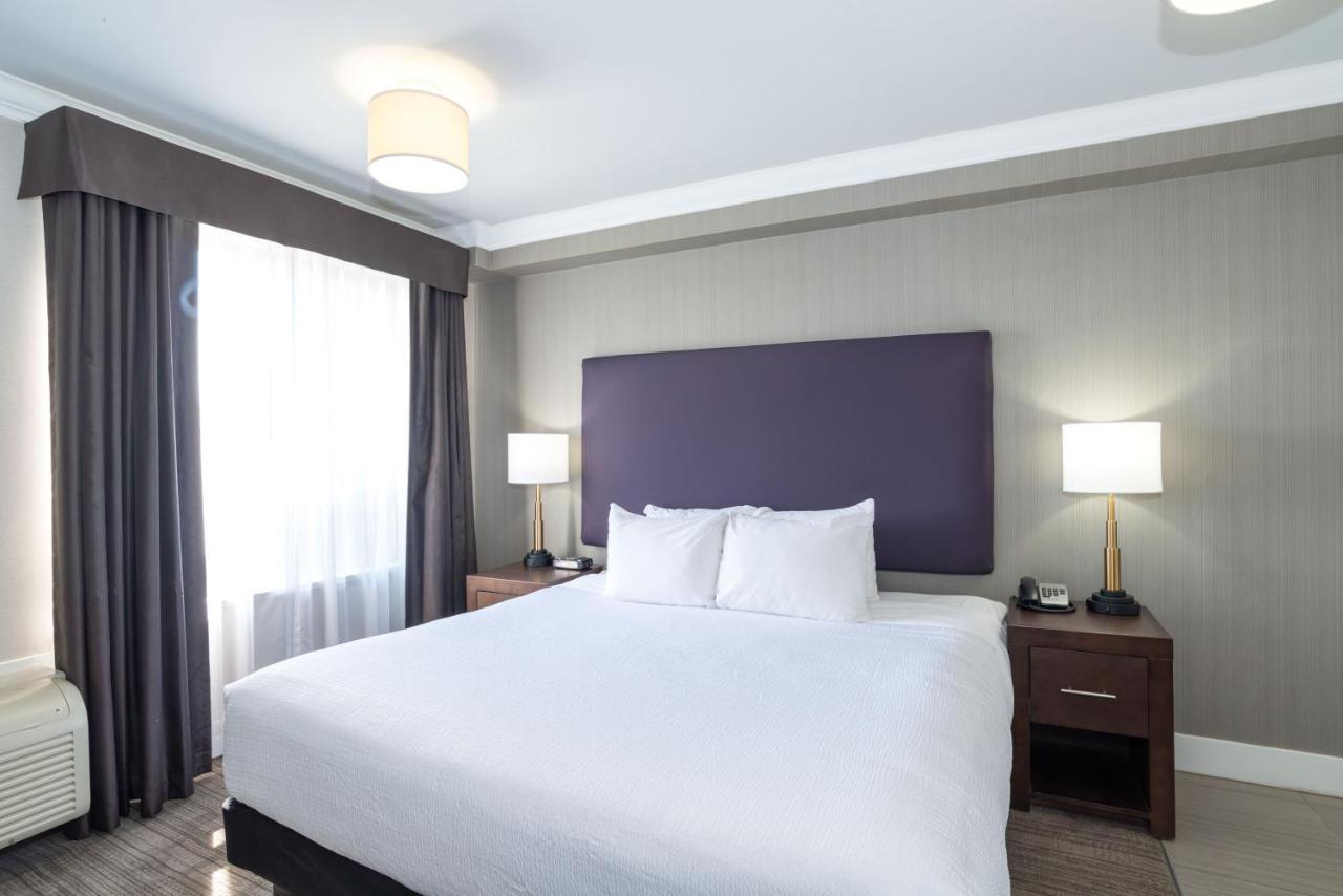 Sandman Hotel & Suites Calgary South Esterno foto