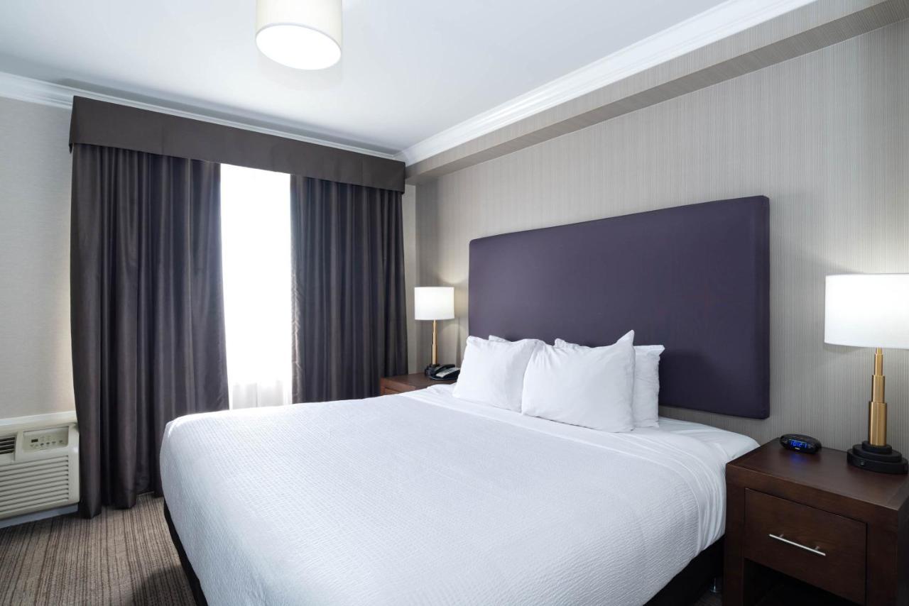 Sandman Hotel & Suites Calgary South Esterno foto