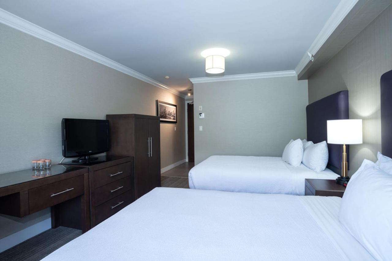 Sandman Hotel & Suites Calgary South Esterno foto