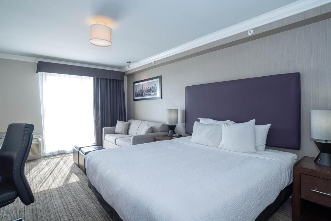 Sandman Hotel & Suites Calgary South Esterno foto