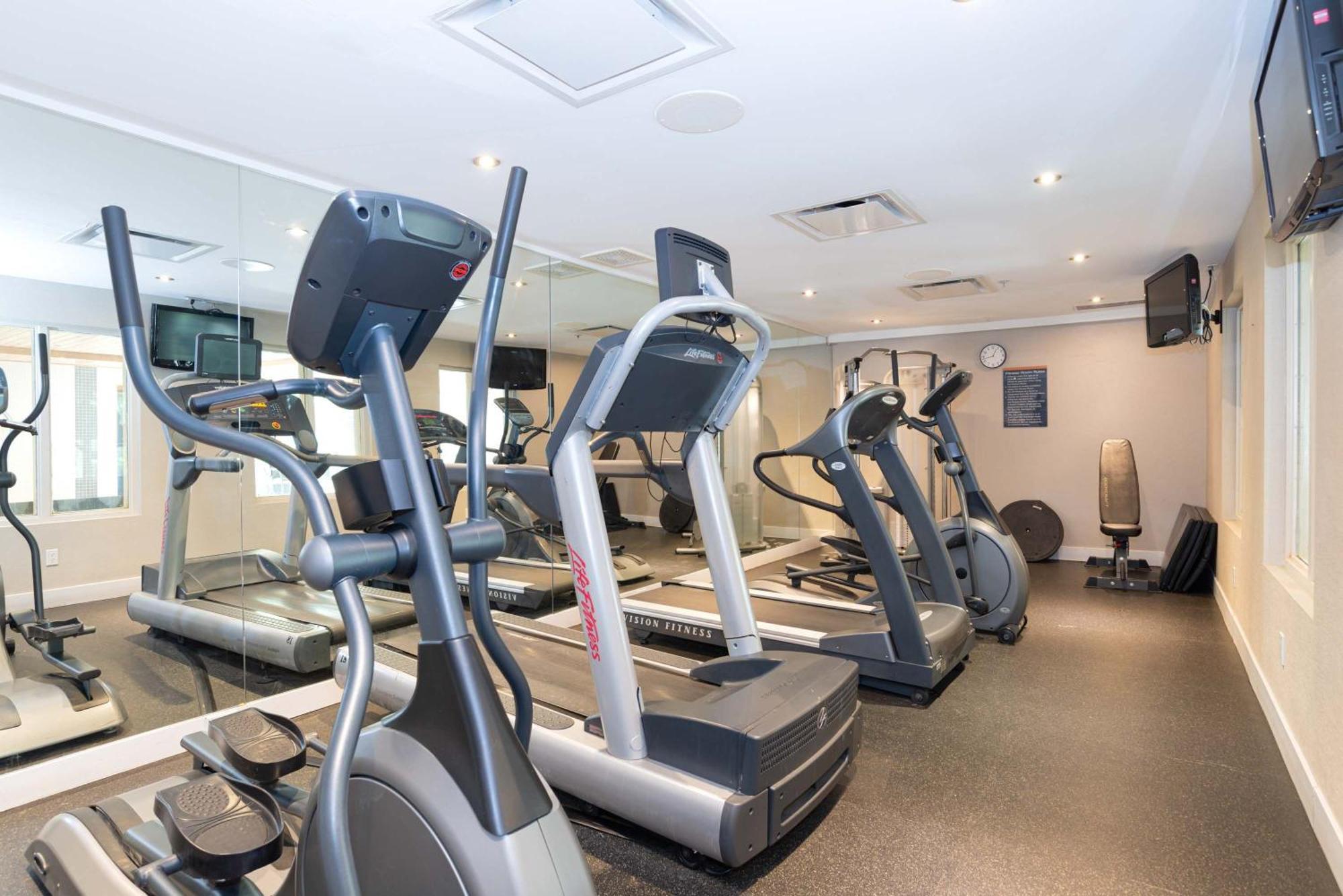 Sandman Hotel & Suites Calgary South Esterno foto